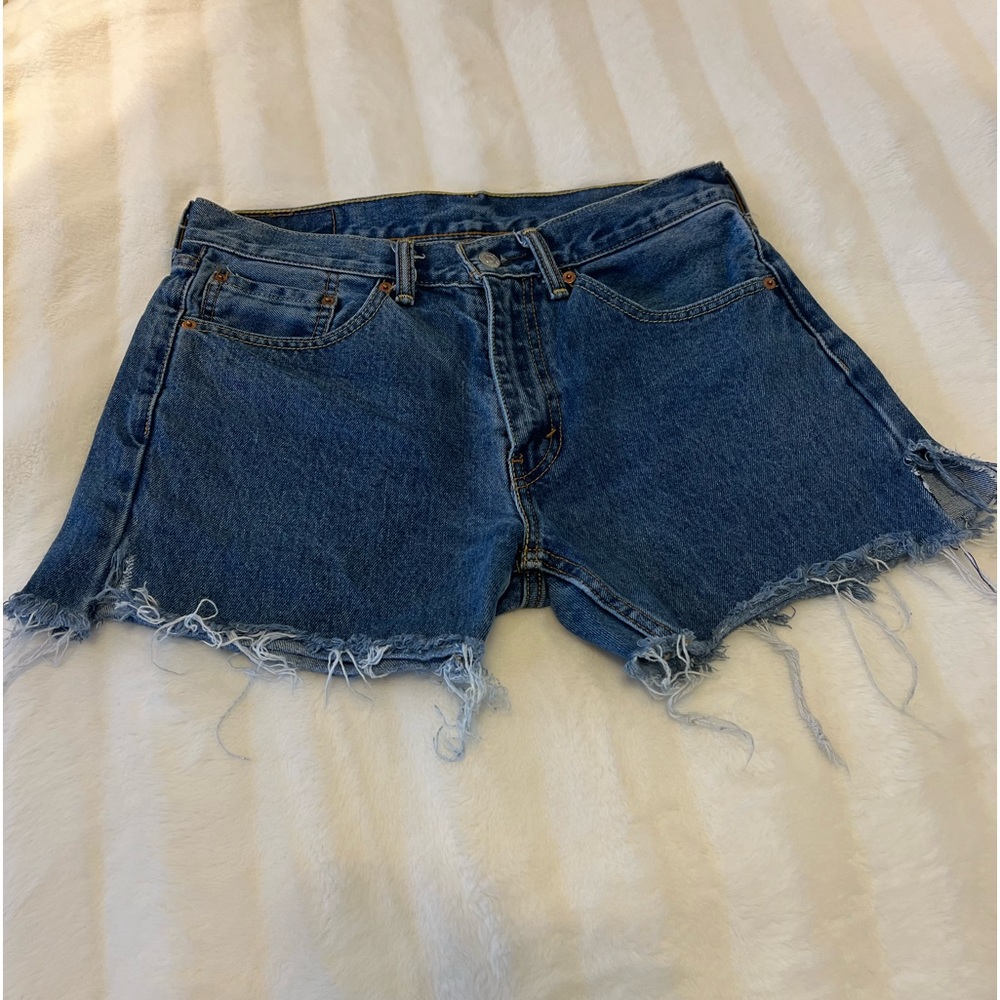 Levi’s 505 Dark Wash Shorts Size W31